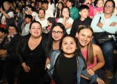 Foto de la galería: Tercera noche de calle: mucho de lo que prometió y ya cumplió la Estudiantina posadeña