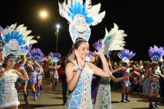 Foto de la galería: Tercera noche de calle: mucho de lo que prometió y ya cumplió la Estudiantina posadeña