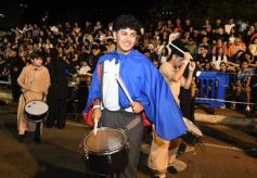 Foto de la galería: Tercera noche de calle: mucho de lo que prometió y ya cumplió la Estudiantina posadeña