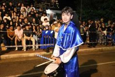 Foto de la galería: Tercera noche de calle: mucho de lo que prometió y ya cumplió la Estudiantina posadeña