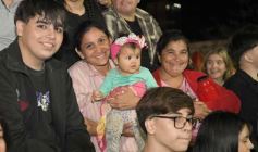 Foto de la galería: Tercera noche de calle: mucho de lo que prometió y ya cumplió la Estudiantina posadeña