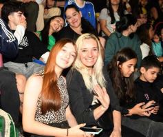 Foto de la galería: Tercera noche de calle: mucho de lo que prometió y ya cumplió la Estudiantina posadeña