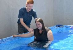 Foto de la galería: Especial domingo de bautismo y culto en la Iglesia Bautista Victoria de Posadas