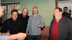 Foto de la galería: Homenaje al histórico Antonio "Pescadito" Sokol: el Club Brown presentó su renovado vestuario