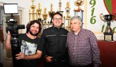 Foto de la galería: Homenaje al histórico Antonio "Pescadito" Sokol: el Club Brown presentó su renovado vestuario