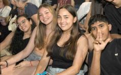 Foto de la galería: Show de Scolas: la fiesta de los estudiantes bajó el telón pero la alegria sigue en las fotos