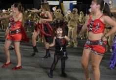 Foto de la galería: Show de Scolas: la fiesta de los estudiantes bajó el telón pero la alegria sigue en las fotos