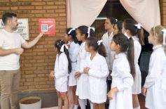 Sixto Fotografías. Sociedad. Disruptivo  - Visita a Concepción de la Sierra: la Escuela 623 ya brinda la red Starlink a sus estudiantes