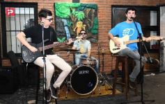 Foto de la galería: Noche de Bares y Restaurantes: Posadas celebró la tradición con serenatas, baile y mucho encuentro