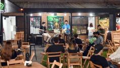 Foto de la galería: Noche de Bares y Restaurantes: Posadas celebró la tradición con serenatas, baile y mucho encuentro