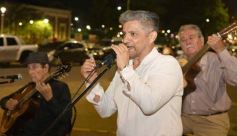 Foto de la galería: Noche de Bares y Restaurantes: Posadas celebró la tradición con serenatas, baile y mucho encuentro