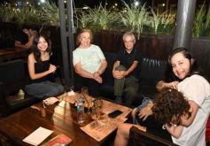 Foto de la galería: Noche de Bares y Restaurantes: Posadas celebró la tradición con serenatas, baile y mucho encuentro