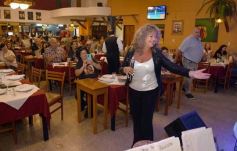 Foto de la galería: Noche de Bares y Restaurantes: Posadas celebró la tradición con serenatas, baile y mucho encuentro