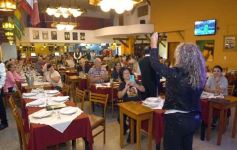 Foto de la galería: Noche de Bares y Restaurantes: Posadas celebró la tradición con serenatas, baile y mucho encuentro