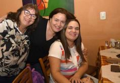 Foto de la galería: Noche de Bares y Restaurantes: Posadas celebró la tradición con serenatas, baile y mucho encuentro