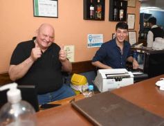Foto de la galería: Noche de Bares y Restaurantes: Posadas celebró la tradición con serenatas, baile y mucho encuentro