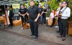 Foto de la galería: Noche de Bares y Restaurantes: Posadas celebró la tradición con serenatas, baile y mucho encuentro