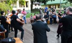Foto de la galería: Noche de Bares y Restaurantes: Posadas celebró la tradición con serenatas, baile y mucho encuentro