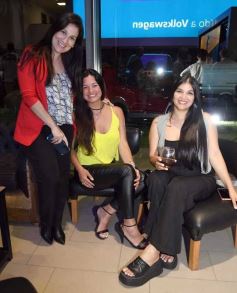 Foto de la galería: Lowe inauguró en Posadas la concesionaria Volkswagen más grande del pais