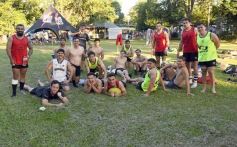 Foto de la galería: Seven de Rugby: el Club Tacurú copó el encuentro con su clásico, en otro finde de disfrute en la ciudad