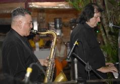 Foto de la galería: Cumple del querido Arnaldo Anibal Santacruz: muchos afectos, asado y música en vivo en el resumen de celebración