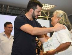 Foto de la galería: El Concejo Deliberante de Posadas reconoció a los Buenos Vecinos de este 2024