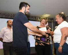 Foto de la galería: El Concejo Deliberante de Posadas reconoció a los Buenos Vecinos de este 2024