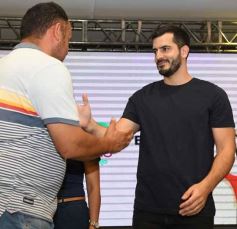 Foto de la galería: El Concejo Deliberante de Posadas reconoció a los Buenos Vecinos de este 2024