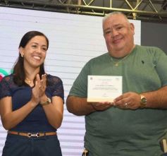 Foto de la galería: El Concejo Deliberante de Posadas reconoció a los Buenos Vecinos de este 2024