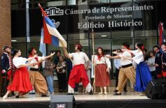 Sixto Fotografías. Sociedad. Cámara de Diputados - Homenaje a Andresito: encuentro cultural en la explanada de la Cámara de Diputados