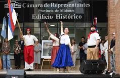 Foto de la galería: Homenaje a Andresito: encuentro cultural en la explanada de la Cámara de Diputados