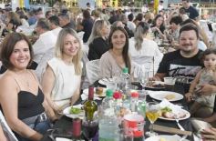 Foto de la galería: Cena show y agasajo: la familia del Pirá Pytá celebró sus 88 años