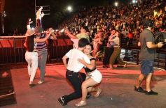 Foto de la galería: Festival del Litoral: lo que se vivió en la primera noche en un Anfiteatro colmado de encuentro, música y tradición