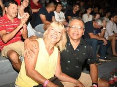 Foto de la galería: Festival del Litoral: lo que se vivió en la primera noche en un Anfiteatro colmado de encuentro, música y tradición
