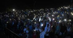 Foto de la galería: Festival del Litoral: lo que se vivió en la primera noche en un Anfiteatro colmado de encuentro, música y tradición