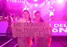 Foto de la galería: Festival del Litoral: lo que se vivió en la primera noche en un Anfiteatro colmado de encuentro, música y tradición