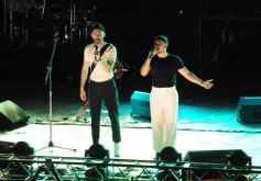 Foto de la galería: Festival del Litoral: lo que se vivió en la primera noche en un Anfiteatro colmado de encuentro, música y tradición