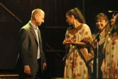 Foto de la galería: Festival del Litoral: lo que se vivió en la primera noche en un Anfiteatro colmado de encuentro, música y tradición