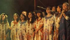Foto de la galería: Festival del Litoral: lo que se vivió en la primera noche en un Anfiteatro colmado de encuentro, música y tradición