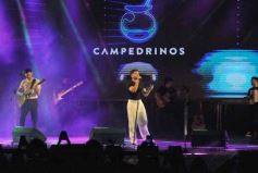 Foto de la galería: Festival del Litoral: lo que se vivió en la primera noche en un Anfiteatro colmado de encuentro, música y tradición
