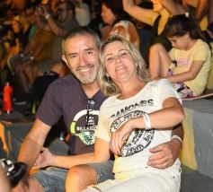 Foto de la galería: Festival del Litoral: lo que se vivió en la primera noche en un Anfiteatro colmado de encuentro, música y tradición