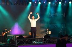 Foto de la galería: Festival del Litoral: lo que se vivió en la primera noche en un Anfiteatro colmado de encuentro, música y tradición
