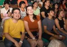 Foto de la galería: Festival del Litoral: lo que se vivió en la primera noche en un Anfiteatro colmado de encuentro, música y tradición