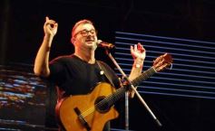 Foto de la galería: Festival del Litoral: lo que se vivió en la primera noche en un Anfiteatro colmado de encuentro, música y tradición