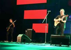 Foto de la galería: Festival del Litoral: lo que se vivió en la primera noche en un Anfiteatro colmado de encuentro, música y tradición