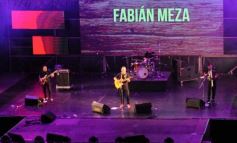 Foto de la galería: Festival del Litoral: lo que se vivió en la primera noche en un Anfiteatro colmado de encuentro, música y tradición