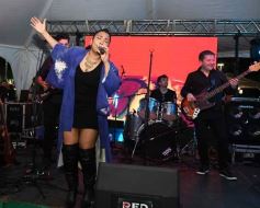 Foto de la galería: Festival del Litoral: lo que se vivió en la primera noche en un Anfiteatro colmado de encuentro, música y tradición