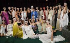 Foto de la galería: El diseñador Fabio Toñánez presentó su colección con seda misionera en Posadas