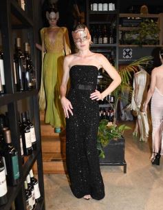 Foto de la galería: El diseñador Fabio Toñánez presentó su colección con seda misionera en Posadas