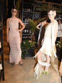 Foto de la galería: El diseñador Fabio Toñánez presentó su colección con seda misionera en Posadas